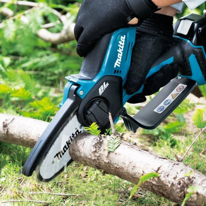MOTOSIERRA INALAMBRICA MAKITA + HERRAMIENTAS + 2 BATERIAS PROMOCION CIERRE DE LA TIENDA - ENVIO GRÁTIS 24HR MRW
